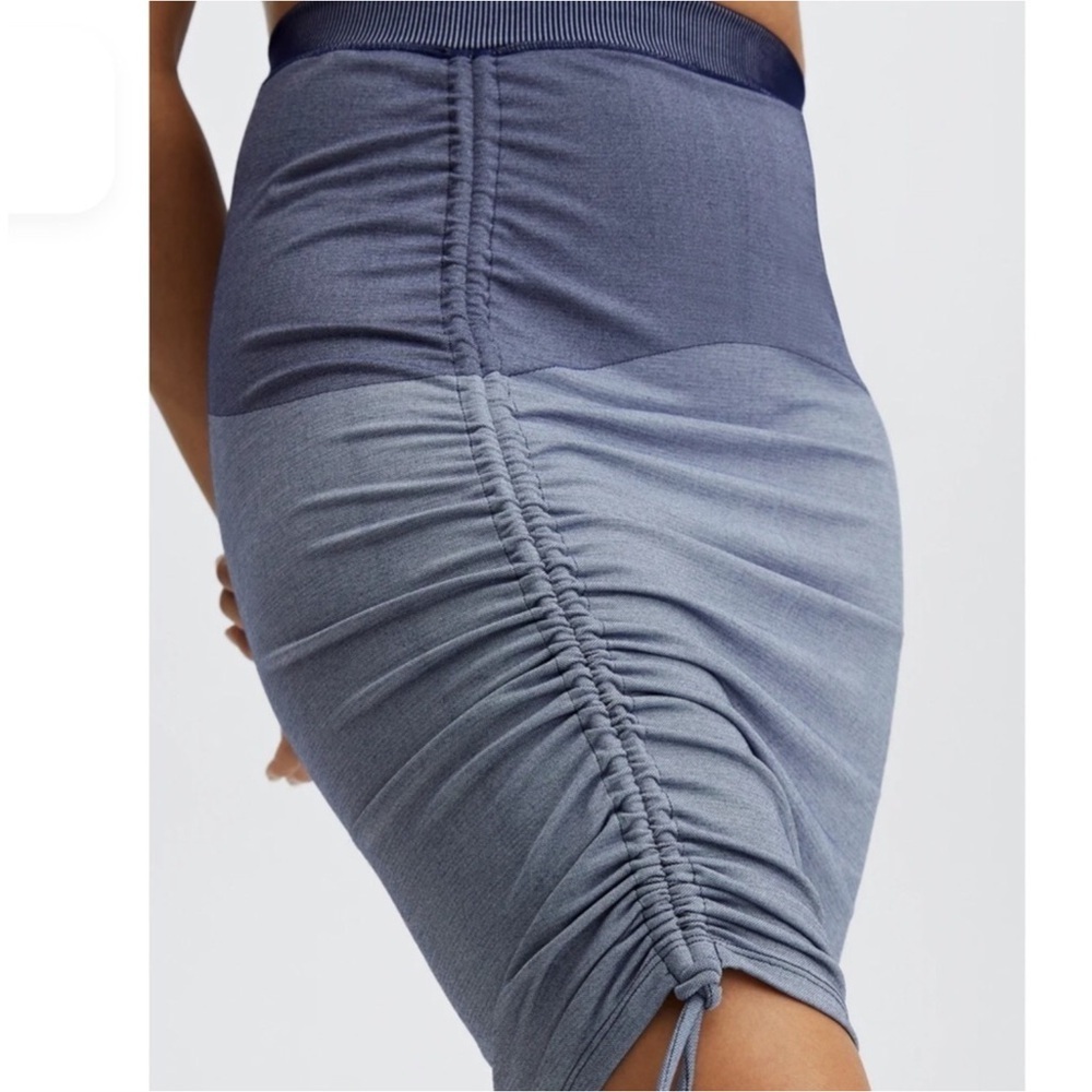 Fabletics blue Melody paneled ruched skirt Size Medium